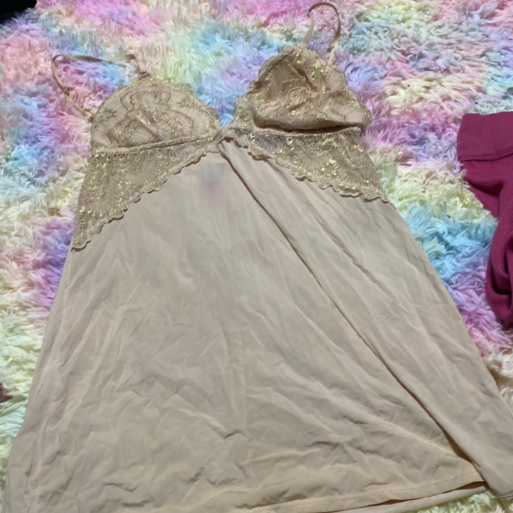 Cute nightgown I use as a top and tight in a knot